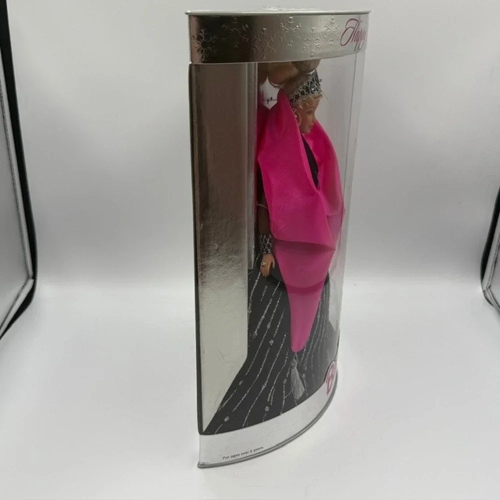 Mattel Happy Holidays Barbie 1998 Special Edition Black Gown Pink Wrap 20200 NEW